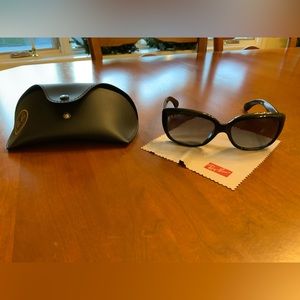 Ray Bay Sunglasses. Jackie Ohh. Black